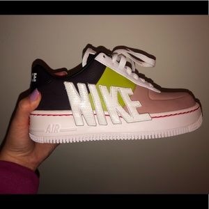 Nike Air Force One “Force Is Female”